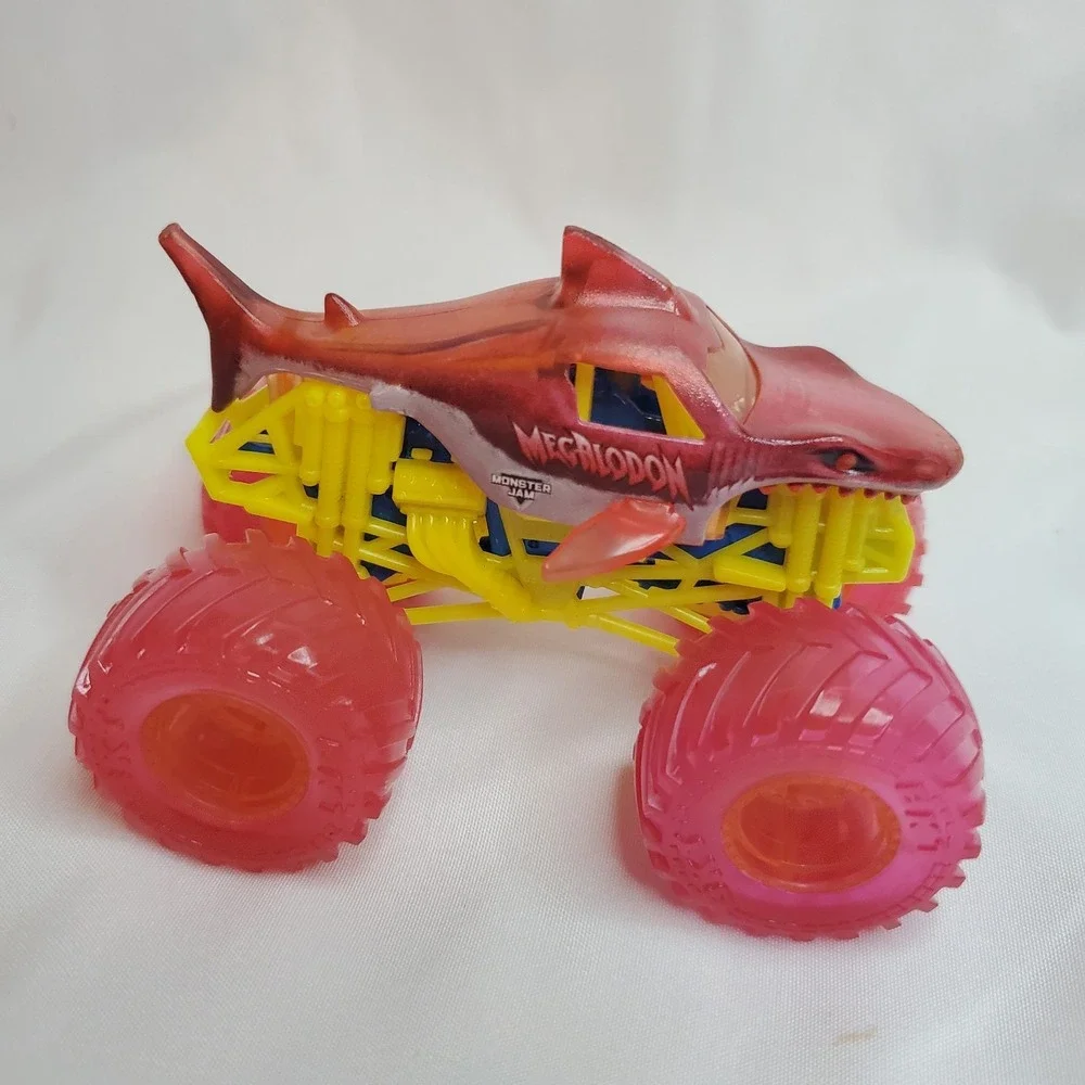 2024 Monster Jam Megalodon Street Treats Series 37 Monster Truck 1:64